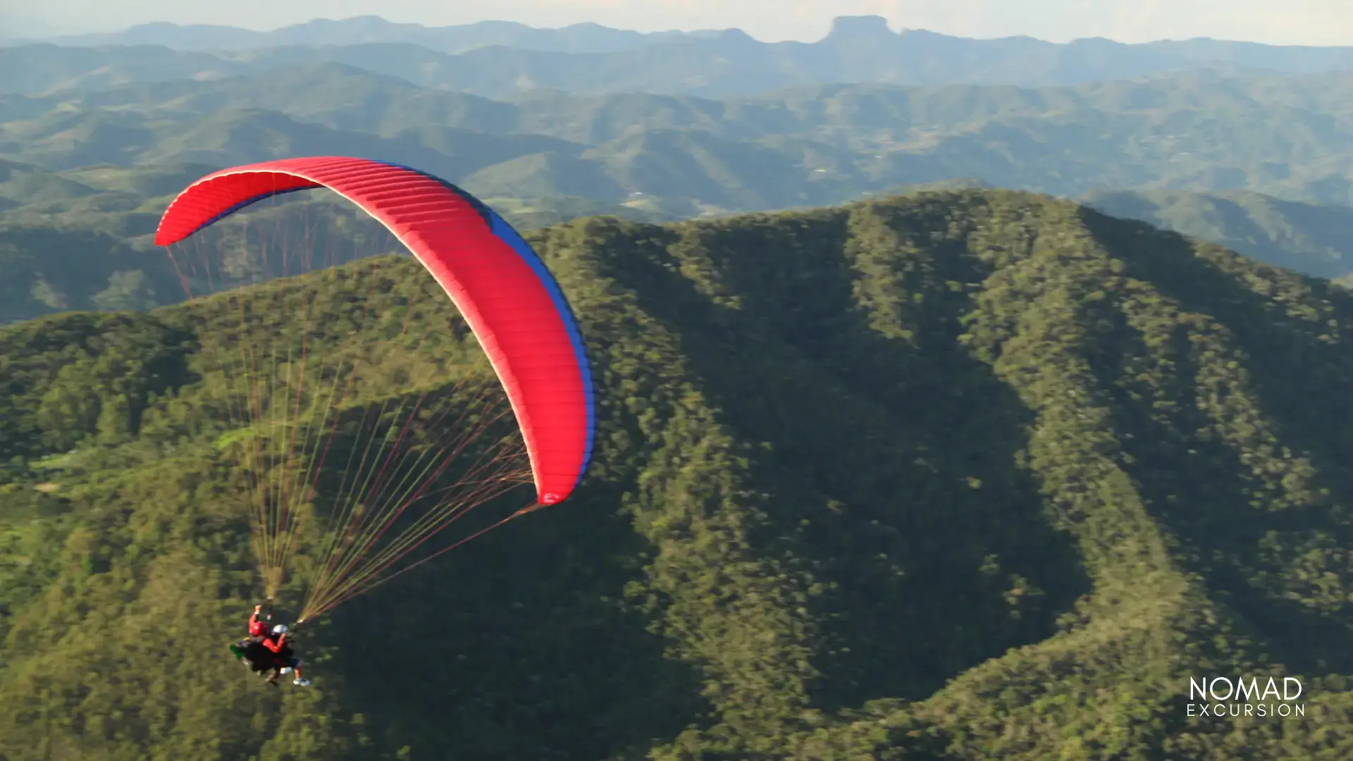Paragliding: Soar Above the Mountains